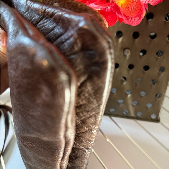 Origi Cow Hide Handmade Crossbody Rose Tooled /Studed From Italy - Picture 4 of 10